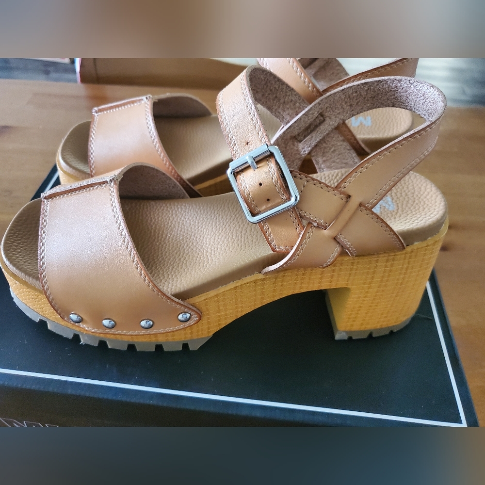Mia Daniella clog size 6.5 - Picture 8 of 13
